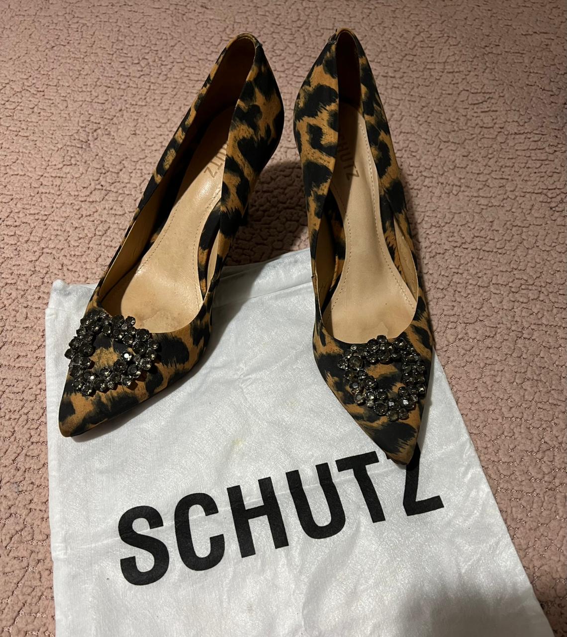 Scarpin animal print schutz 38