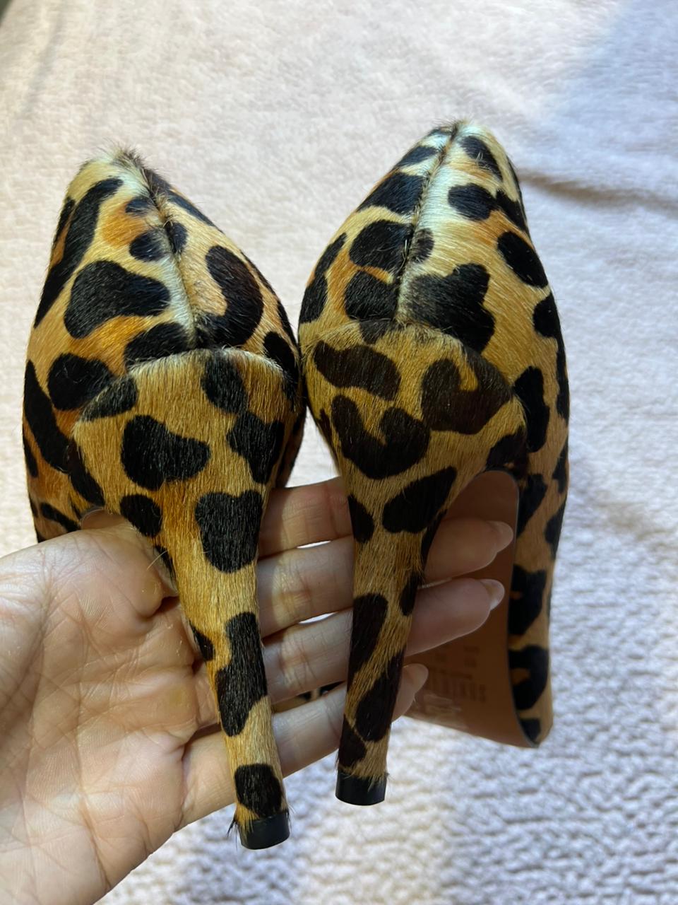 Scarpin animal print / oncinha / Santa Lola 38