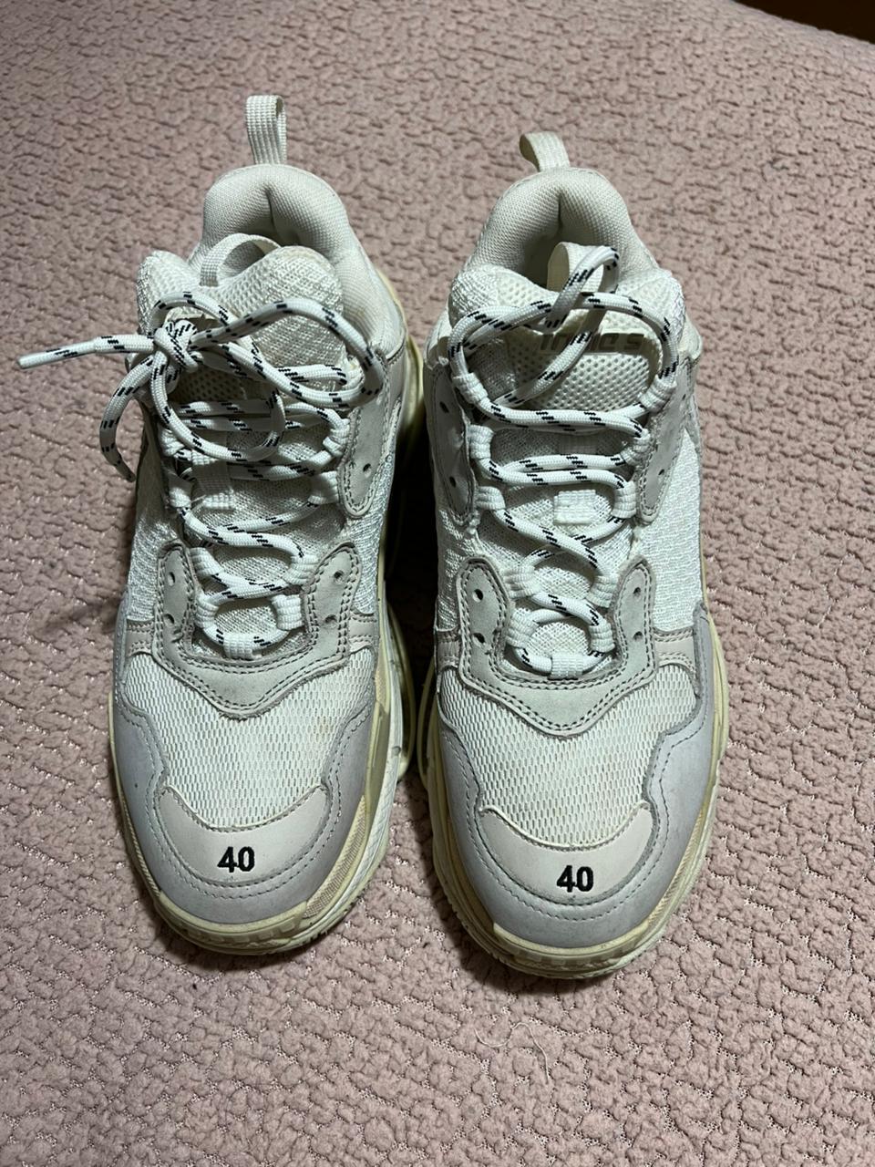 Tênis Balenciaga triple s white