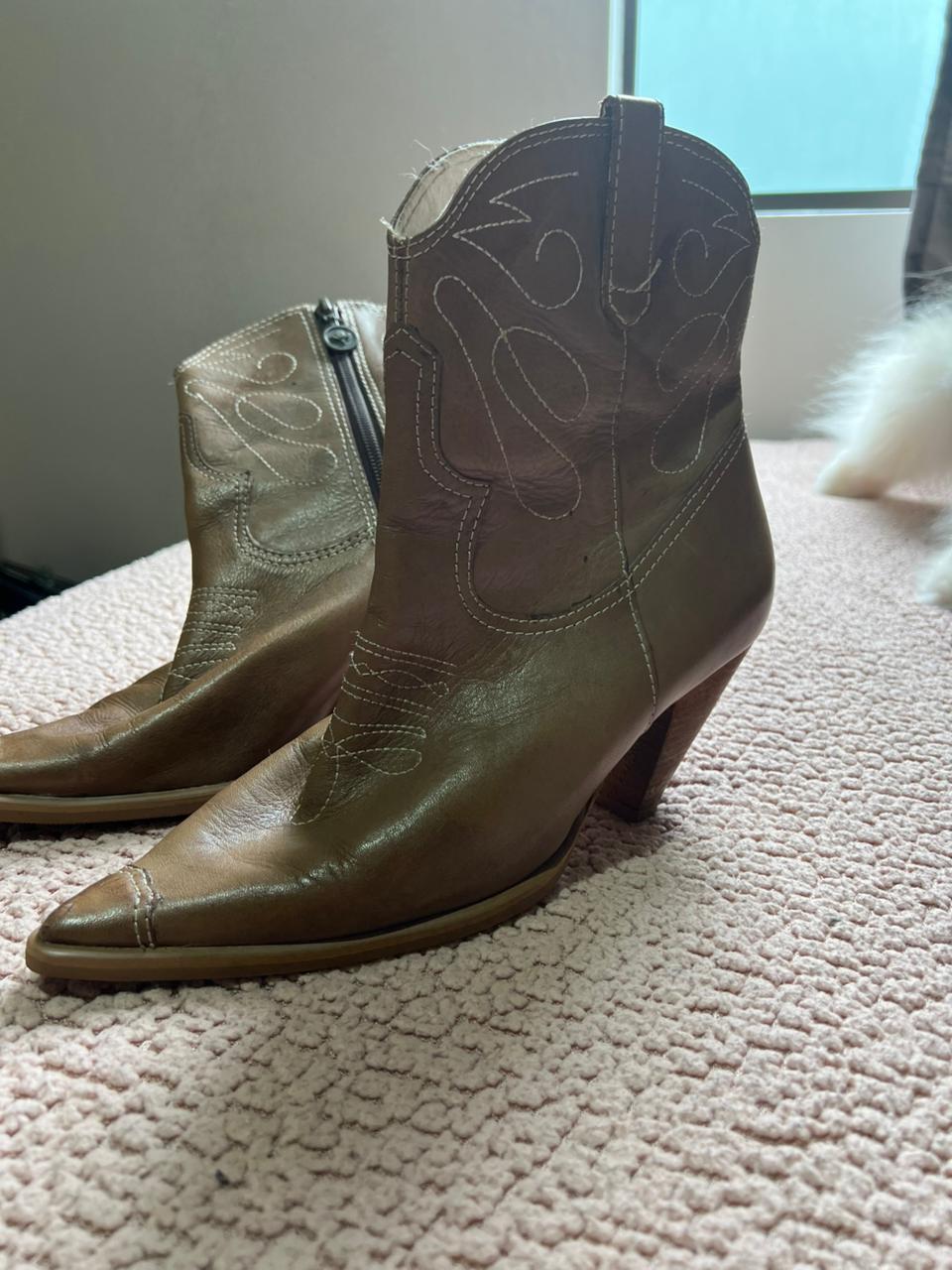 Bota cano médio - marrom - n38 - couro legítimo